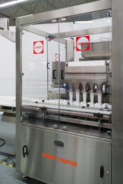 The Street Fighter tablet counter can achieve throughput speeds of 100 bottles per minute for 100-tablet bottles.