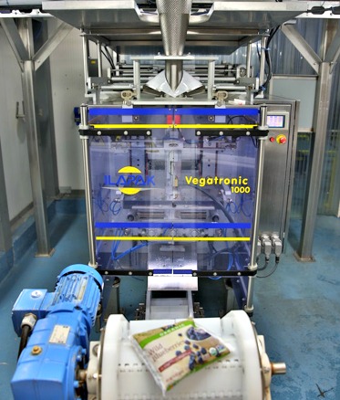 The Vegatronic 1000 model VFFS intermittent bagger is ideal for packaging loose products, including frozen produce such as wild blueberries, in plastic bags.